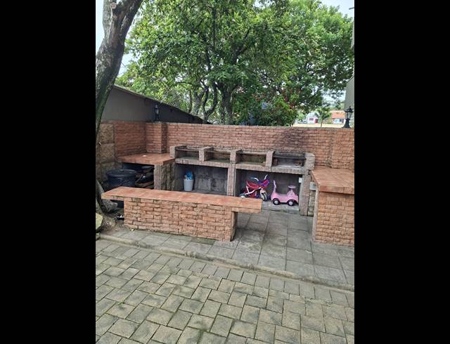 2 BEDROOM APARTMENT FOR SALE IN UVONGO
